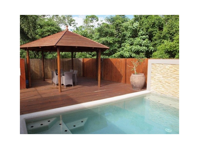 27 Altona Street, Bentley Park QLD 4869