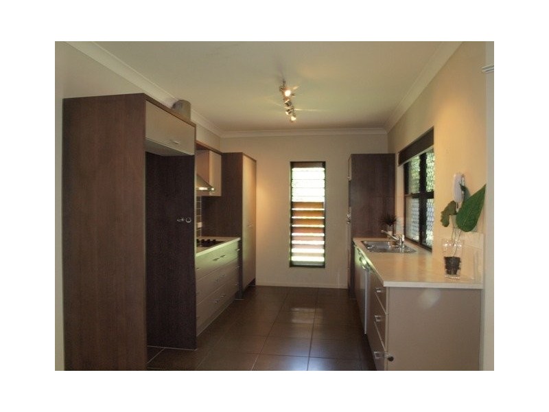 27 Altona Street, Bentley Park QLD 4869