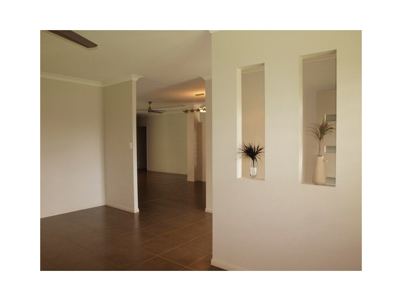 27 Altona Street, Bentley Park QLD 4869