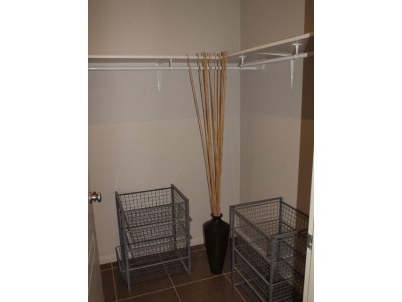 27 Altona Street, Bentley Park QLD 4869