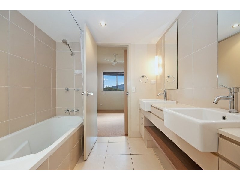 273/12-21 Gregory Street, Westcourt QLD 4870