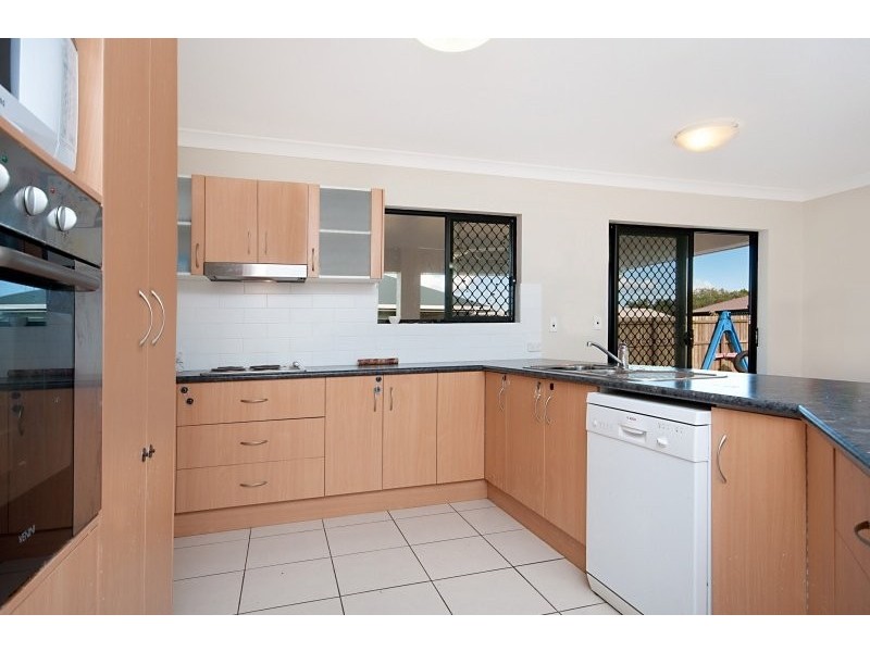 28 Phoenix Street, White Rock QLD 4868