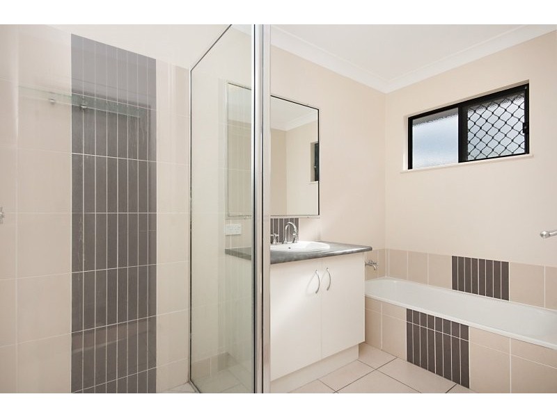 28 Phoenix Street, White Rock QLD 4868