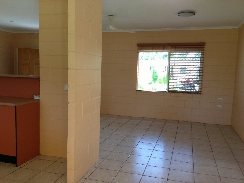 8 Aruma close, White Rock QLD 4868