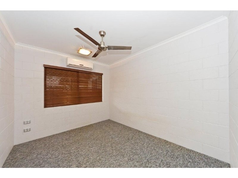 11 DAVIS  CLOSE, Manoora QLD 4870