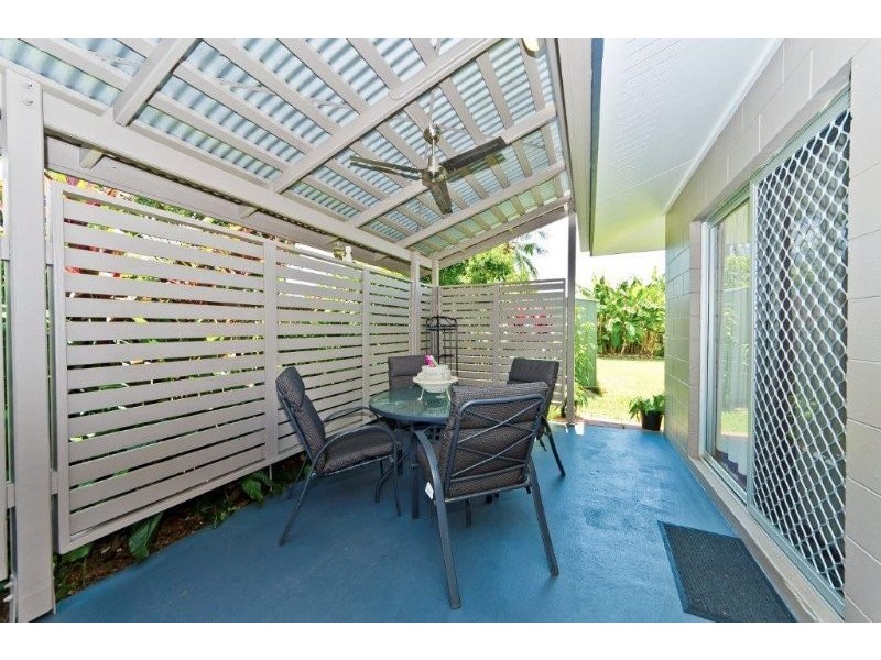 11 DAVIS  CLOSE, Manoora QLD 4870