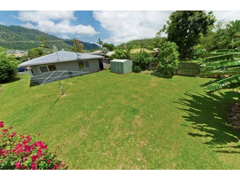 11 DAVIS  CLOSE, Manoora QLD 4870