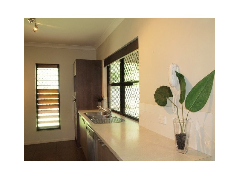 27 Altona Street, Bentley Park QLD 4869