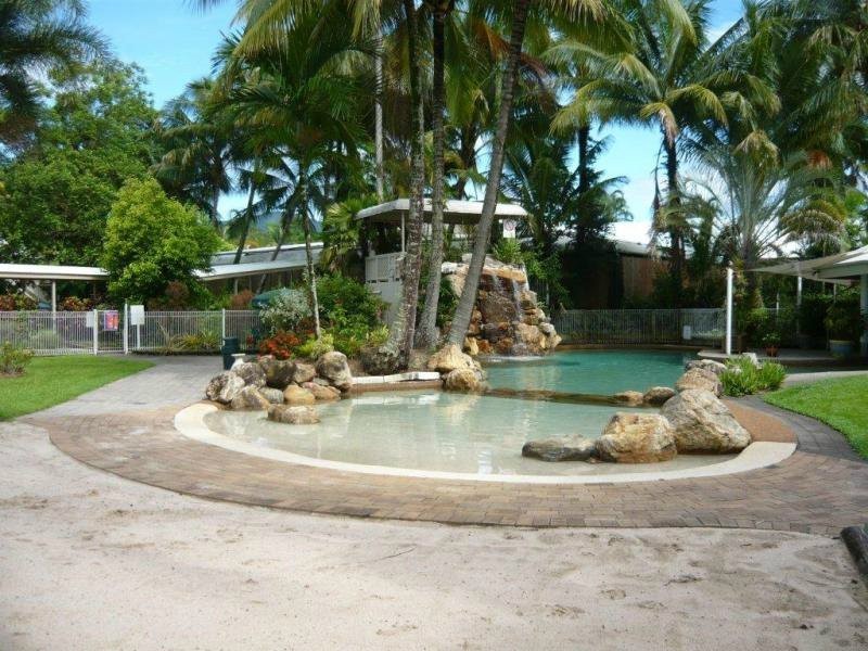 323/12 Anderson Road, Woree QLD 4868