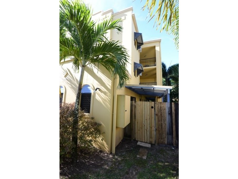 1/390 Draper Street, Parramatta Park QLD 4870