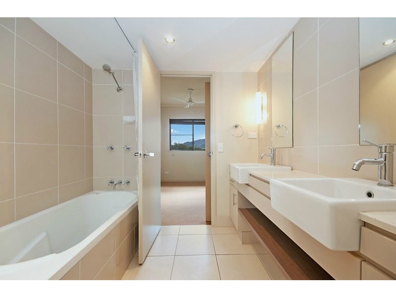 273/12-21 Gregory Street, Westcourt QLD 4870