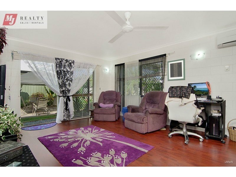 31 MURRAY ST, Manoora QLD 4870
