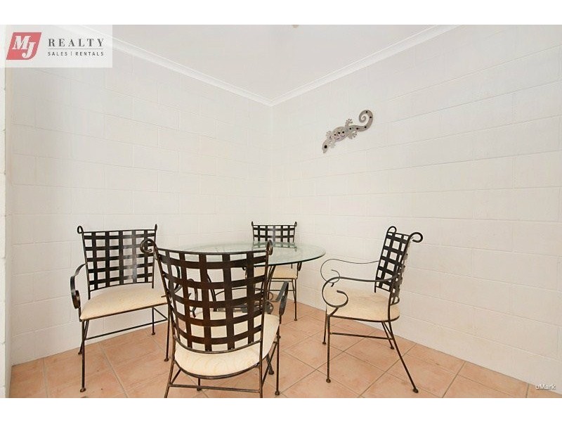 31 MURRAY ST, Manoora QLD 4870