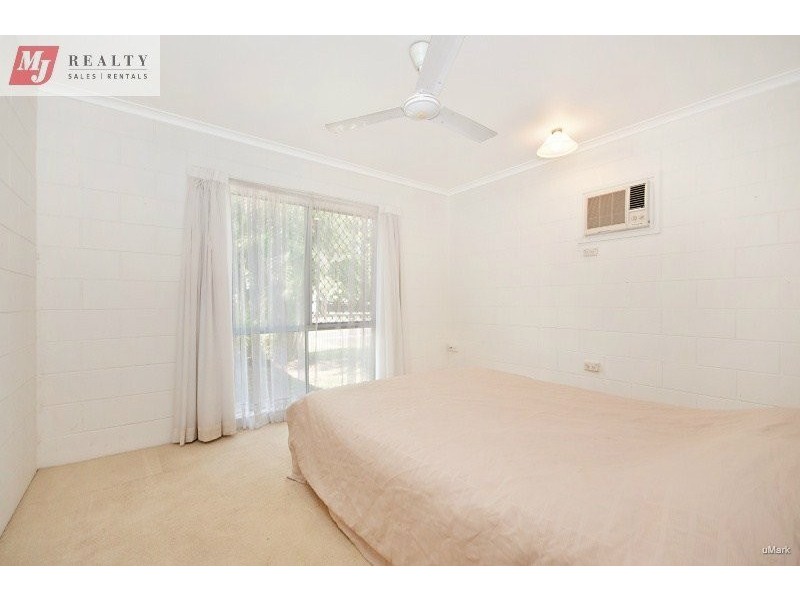 31 MURRAY ST, Manoora QLD 4870