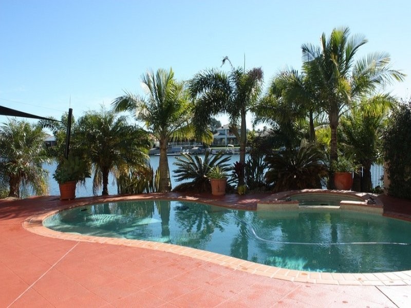 18 East Park Waters, Monterey Keys QLD 4212