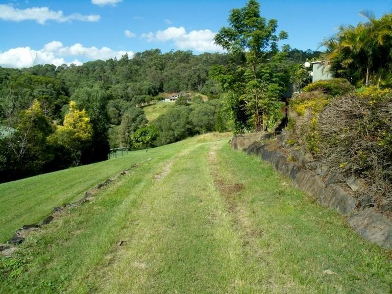 65 Barcoo Court, Clagiraba QLD 4211