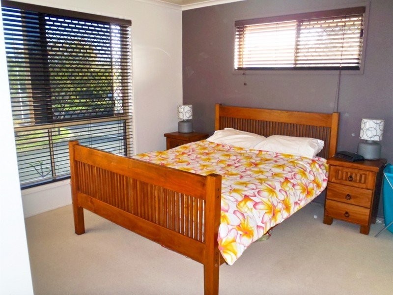 54 Studio Drive, Oxenford QLD 4210