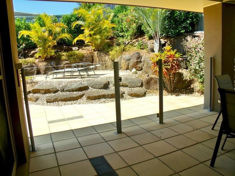 6 Yamba Street, Pacific Pines QLD 4211