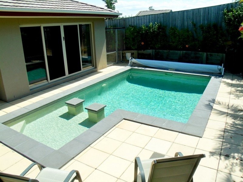 6 Yamba Street, Pacific Pines QLD 4211