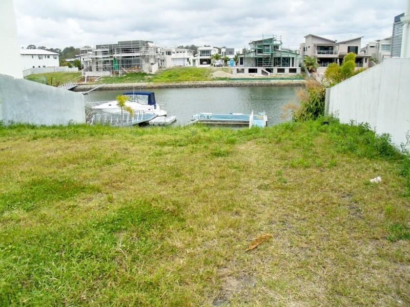 33 Harbourvue Court, Helensvale QLD 4212