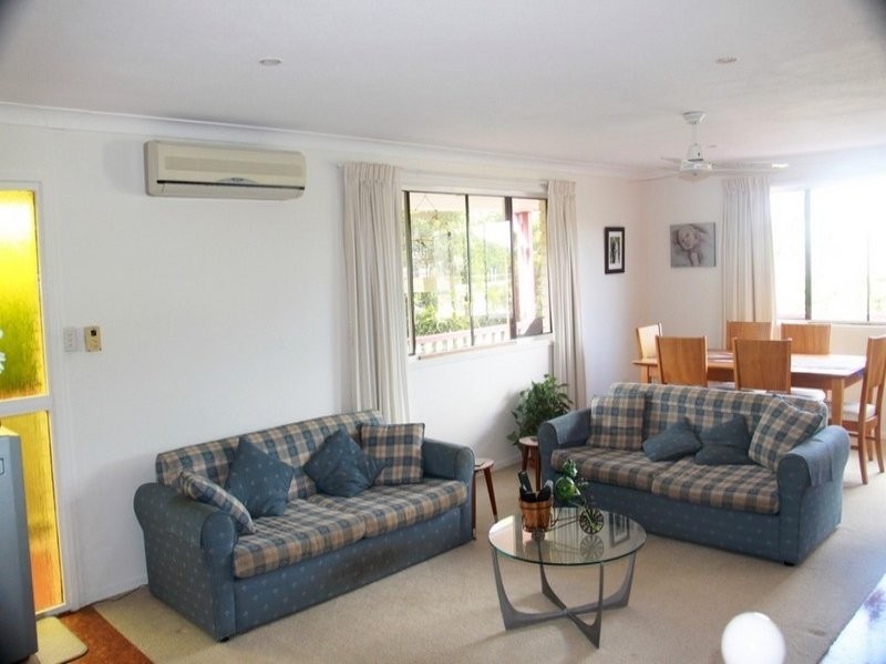 7 Paradise Street, Nerang QLD 4211