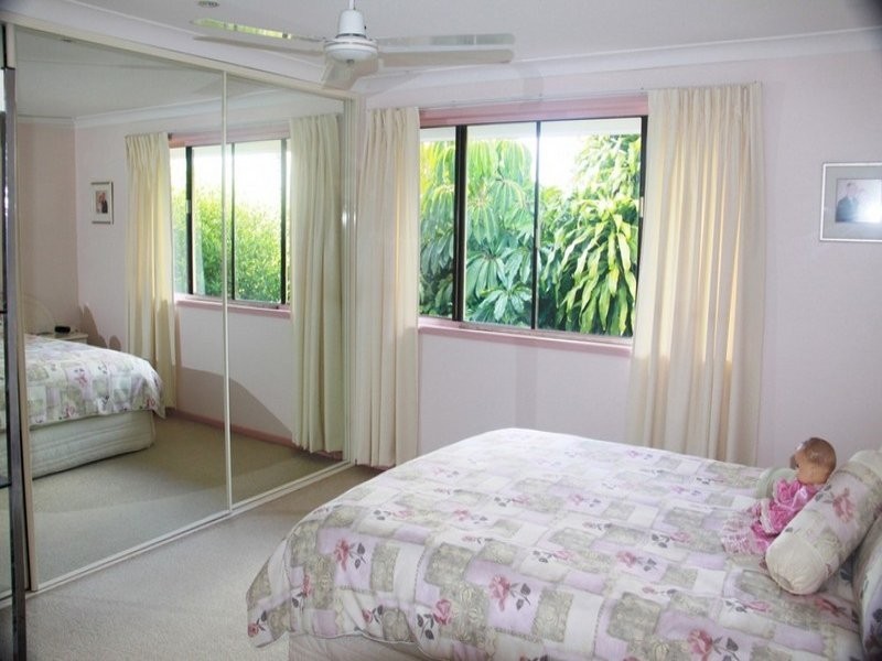 7 Paradise Street, Nerang QLD 4211