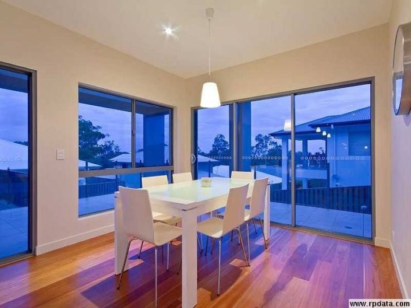 2 Lowell Street, Reedy Creek QLD 4227