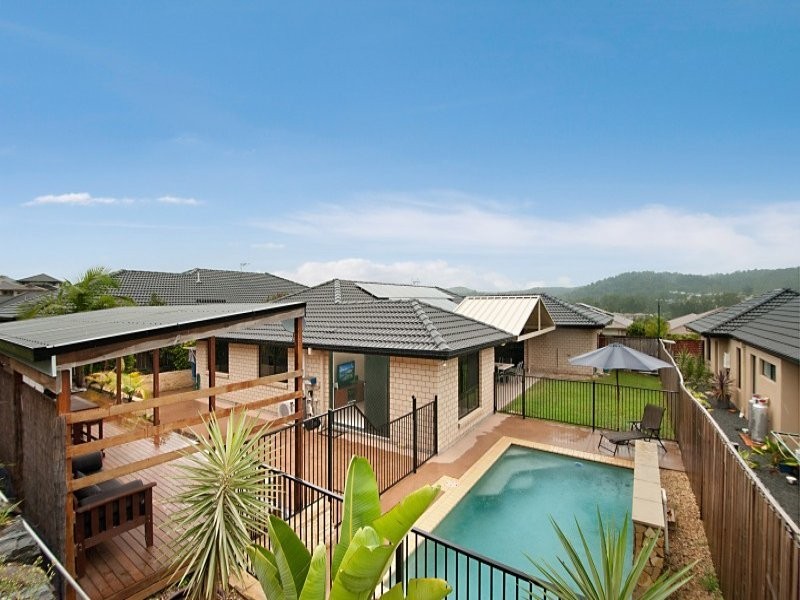 3 Beaumont Crescent, Pacific Pines QLD 4211