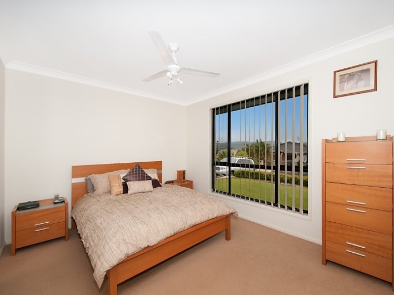 3 Beaumont Crescent, Pacific Pines QLD 4211