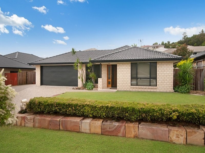 3 Beaumont Crescent, Pacific Pines QLD 4211