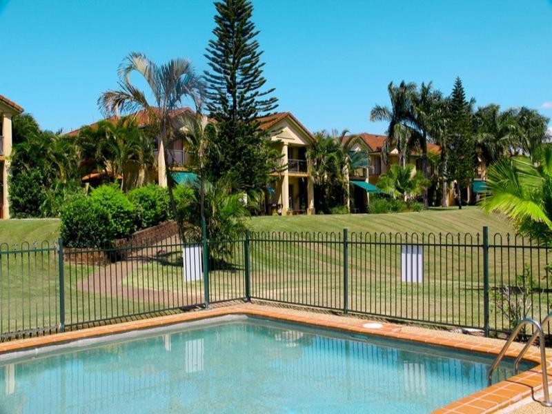 152 Palm Meadows Drive, Carrara QLD 4211