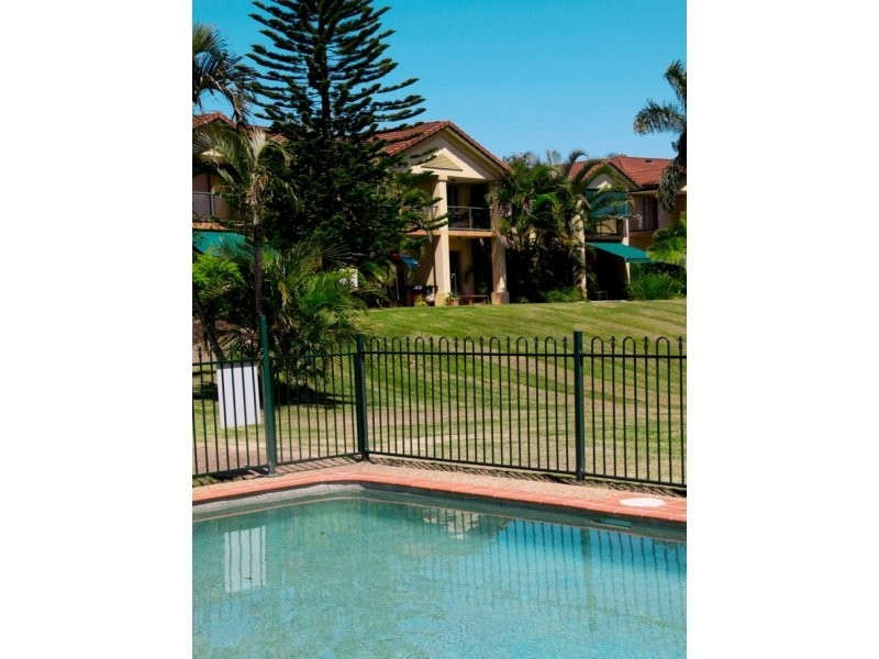 152 Palm Meadows Drive, Carrara QLD 4211