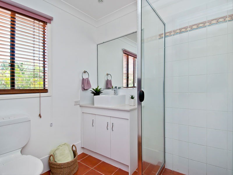 7 Easter Crescent, Pacific Pines QLD 4211