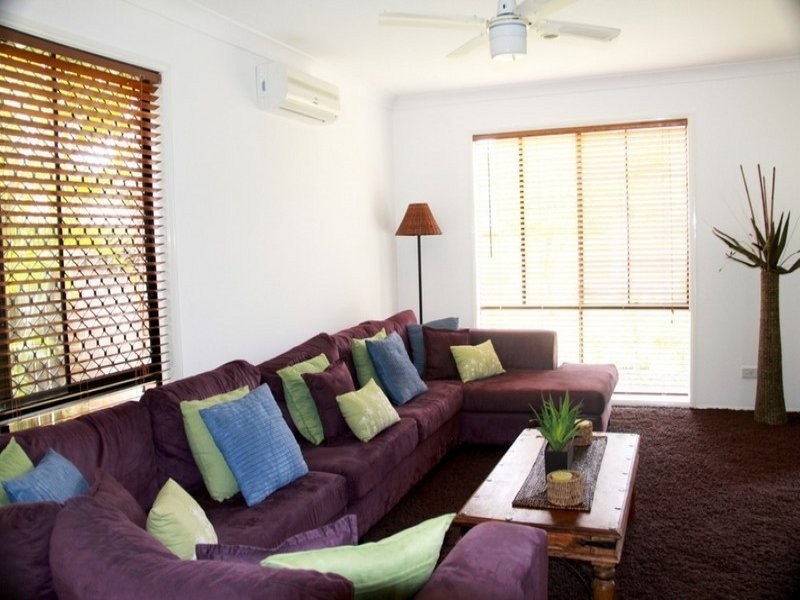 7 Easter Crescent, Pacific Pines QLD 4211