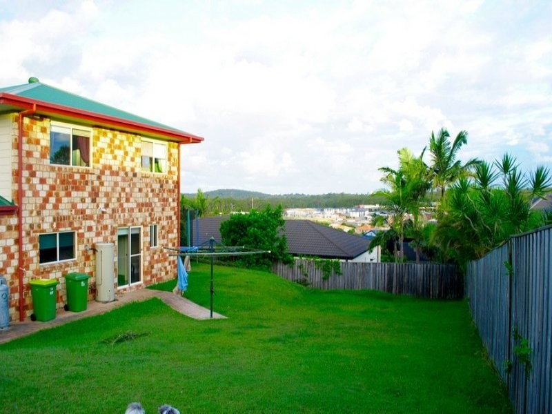 18 Penrhyn Street, Pacific Pines QLD 4211