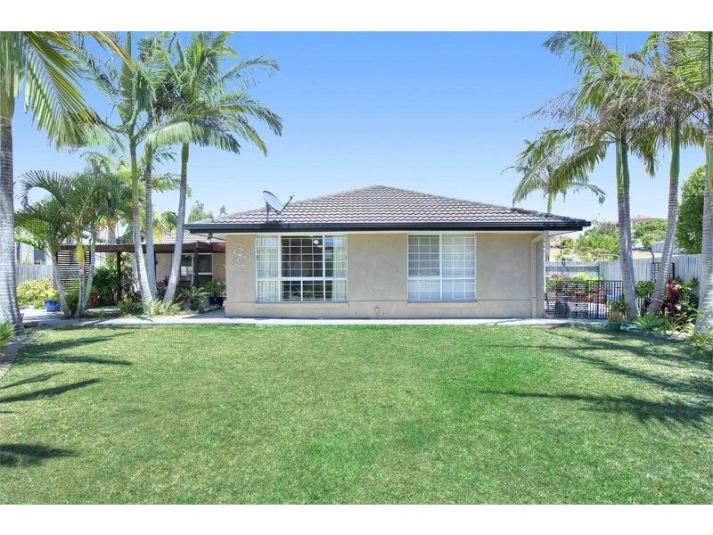 7 Drift Away Court, Robina QLD 4226