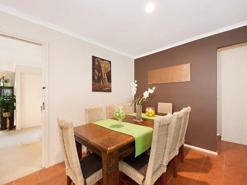 16 Wiltshire Drive, Mudgeeraba QLD 4213