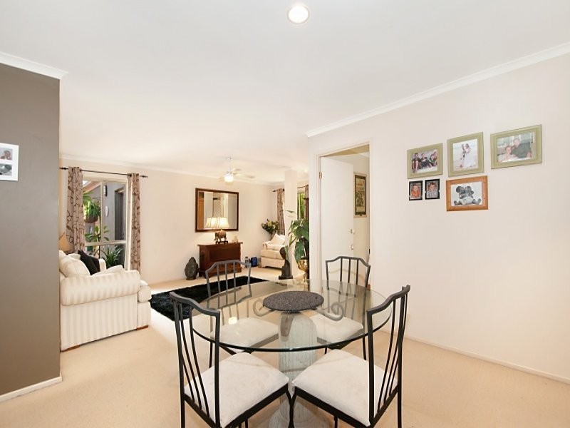 16 Wiltshire Drive, Mudgeeraba QLD 4213