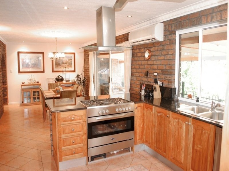 6 Nakula Street, Gaven QLD 4211