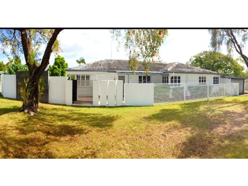 63 Central Street, Labrador QLD 4215