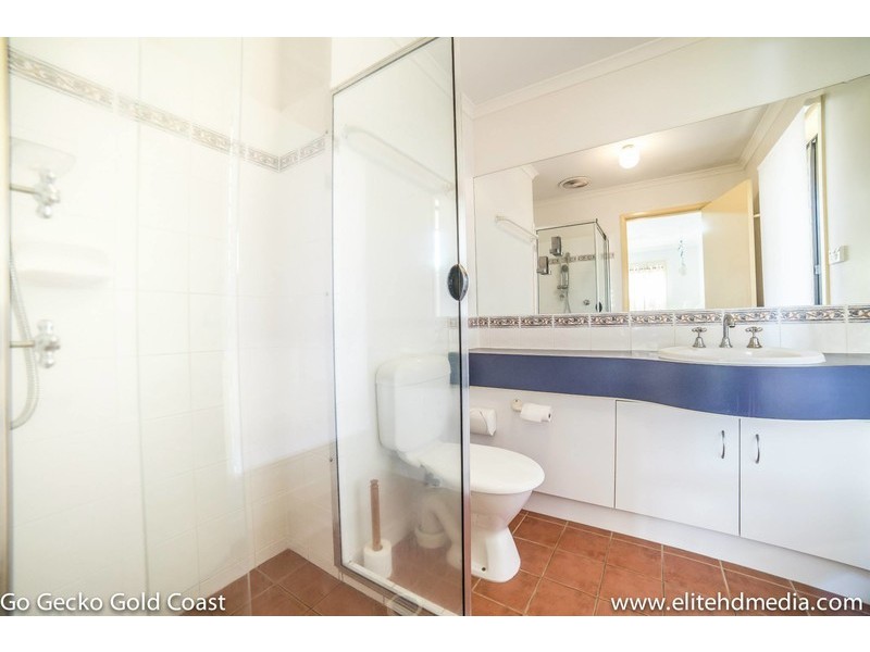 15 Robinia Court, Robina QLD 4226