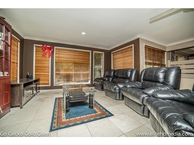 2 Mccrae Crt, Maudsland QLD 4210