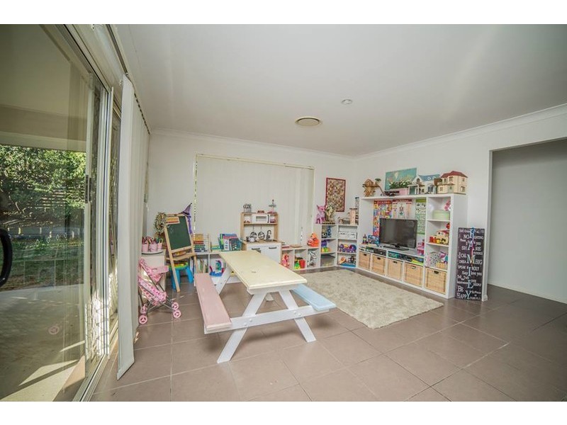 6 Starush Court, Upper Coomera QLD 4209