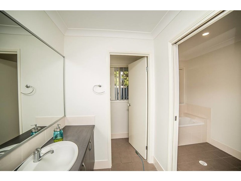 6 Starush Court, Upper Coomera QLD 4209