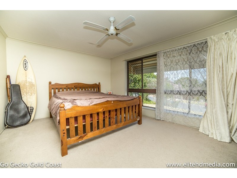 3 Cambridge Court, Carrara QLD 4211