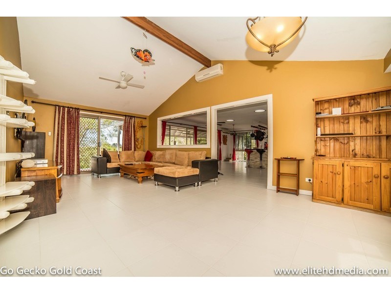 13 Harneil Place, Carrara QLD 4211