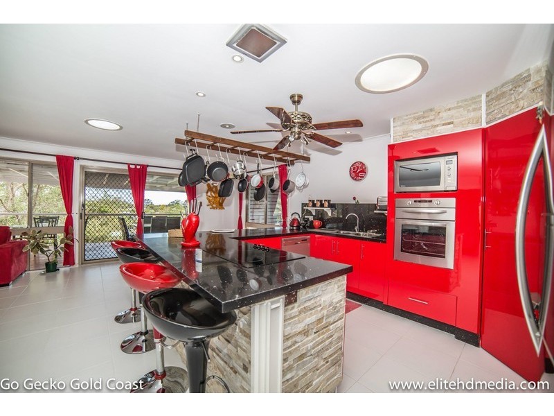 13 Harneil Place, Carrara QLD 4211