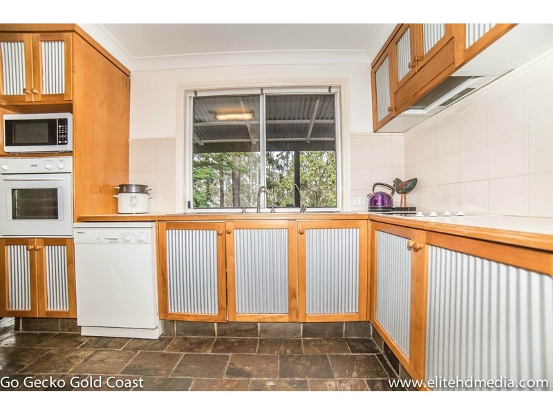 17 Windsor Pl, Molendinar QLD 4214