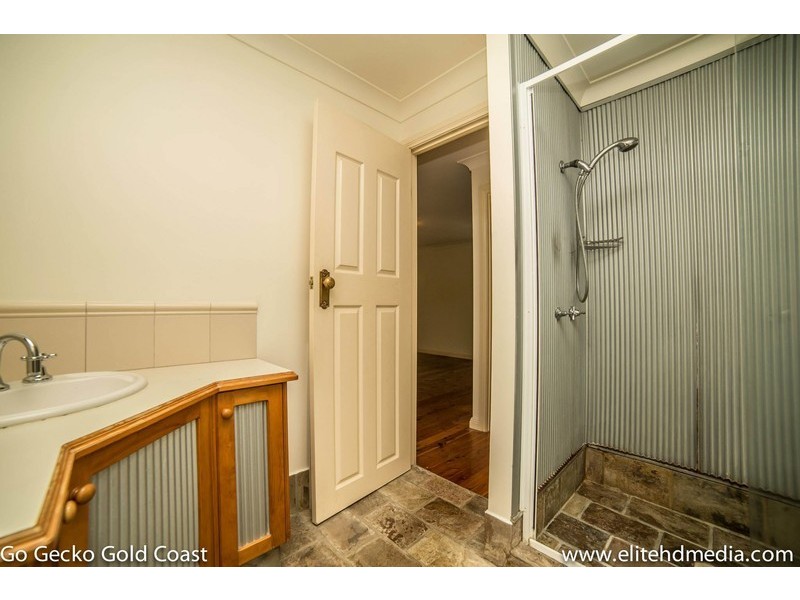 17 Windsor Pl, Molendinar QLD 4214
