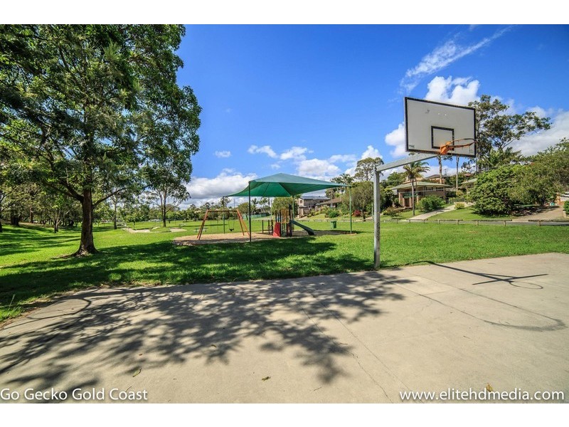 17 Windsor Pl, Molendinar QLD 4214